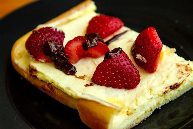 Nutella Strawberry Eclair Dessert