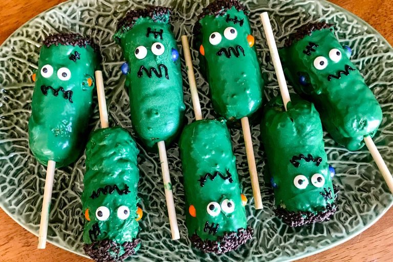 Frankenstein Twinkie Pops