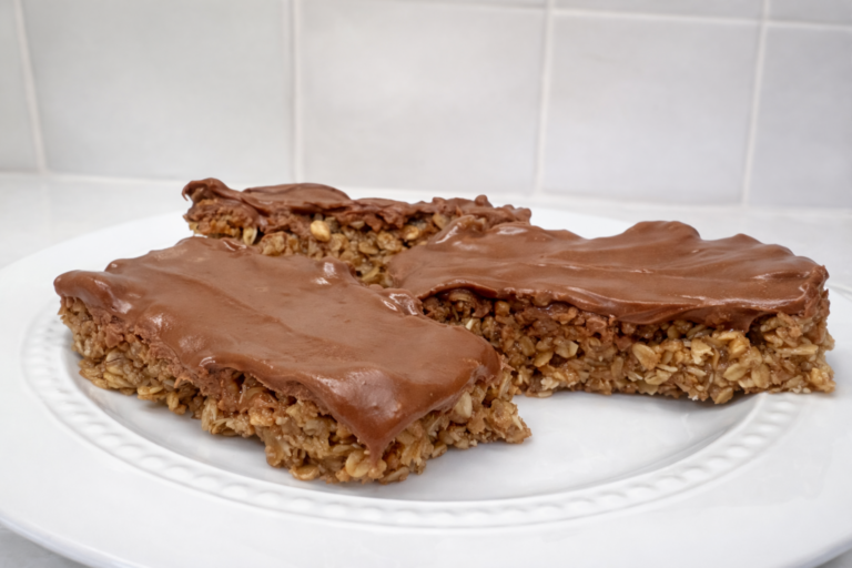 Peanut Butter Chocolate Chip Granola Bars